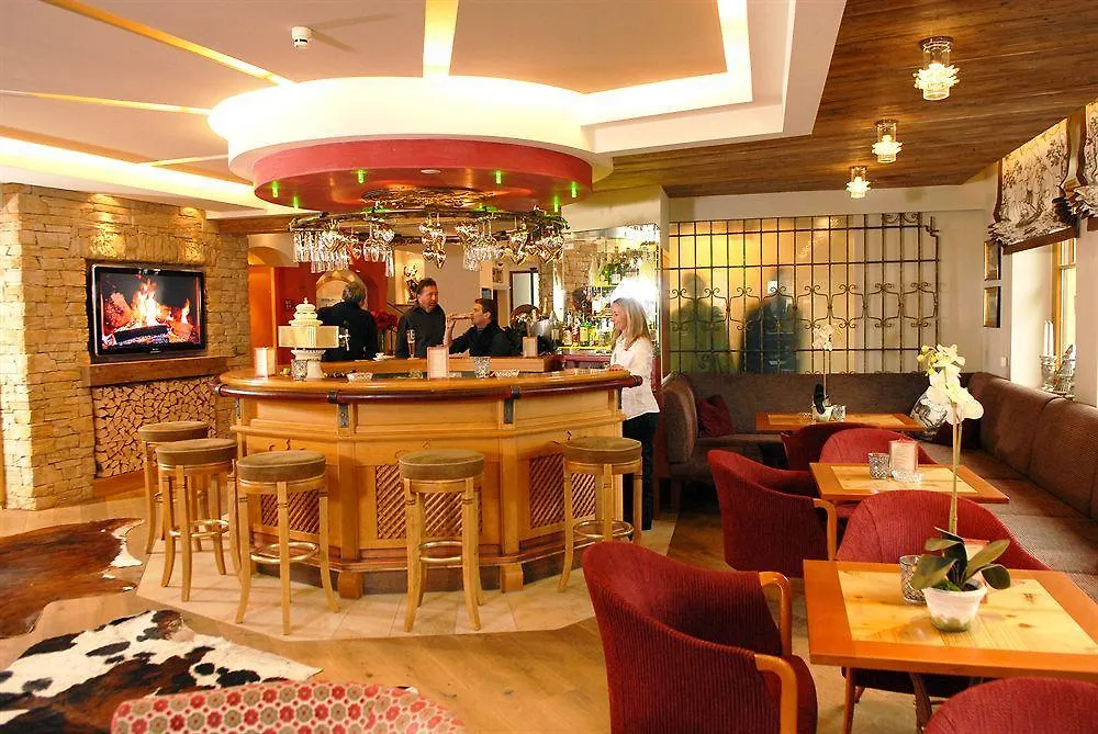 Hotel Neuhaus Saalbach Österreich